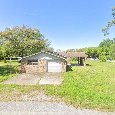 3501 Whippoorwill St, Orange, TX 77630