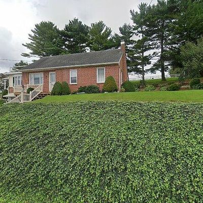 351 E Farmersville Rd, Ephrata, PA 17522