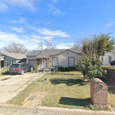 3525 Livingston Ave, Fort Worth, TX 76110