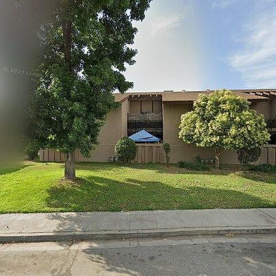 3527 W Campus Ave, Visalia, CA 93277