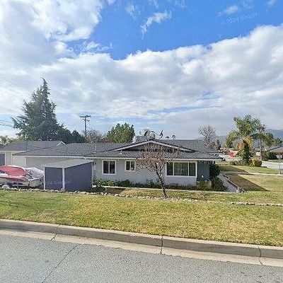 35415 Panorama Dr, Yucaipa, CA 92399