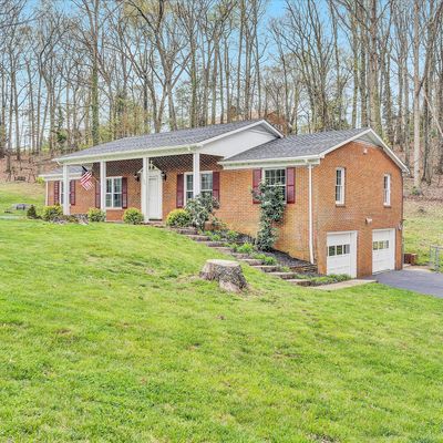 355 Pin Oak Dr, Blue Ridge, VA 24064