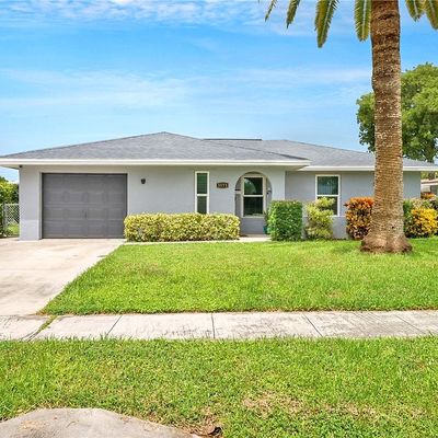 3571 Santiago Way, Naples, FL 34105