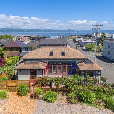 359 6 Th St, Astoria, OR 97103