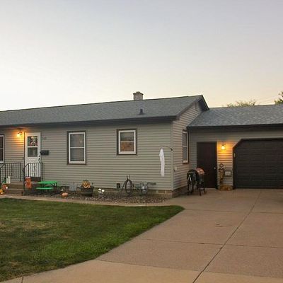 360 Monroe St, Platteville, WI 53818