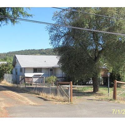 3604 Carnes Rd, Roseburg, OR 97471