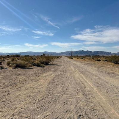 36325 Smoke Bush Rd, Lucerne Valley, CA 92356