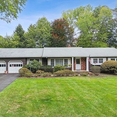 41 Van Orden Rd, Harrington Park, NJ 07640