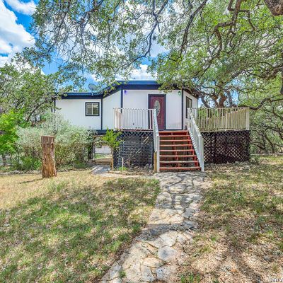 411 Mountain View Pl, Pipe Creek, TX 78063