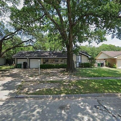 4110 Hill Oak Dr, Houston, TX 77092