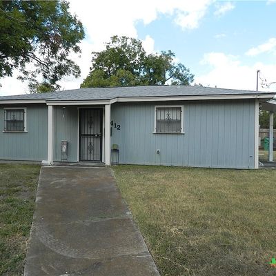 412 E Walnut St, Seguin, TX 78155