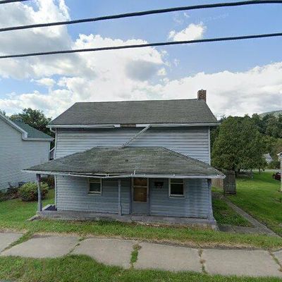 413 E Freedom Ave, Burnham, PA 17009