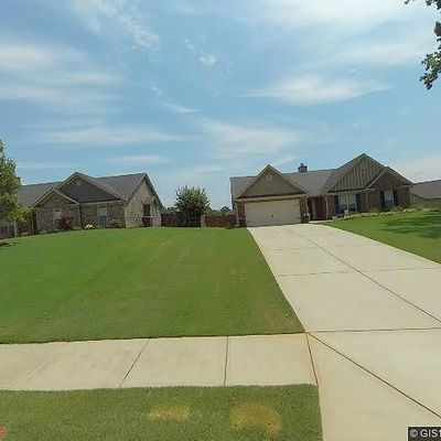 414 Lake Vista Dr, Jefferson, GA 30549