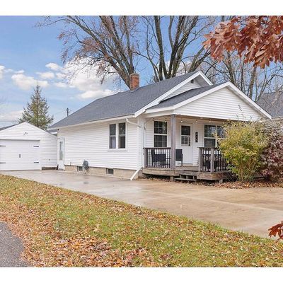 415 E Maple St, Woodville, WI 54028