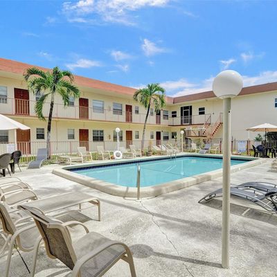 415 Ne 2nd St, Hallandale Beach, FL 33009