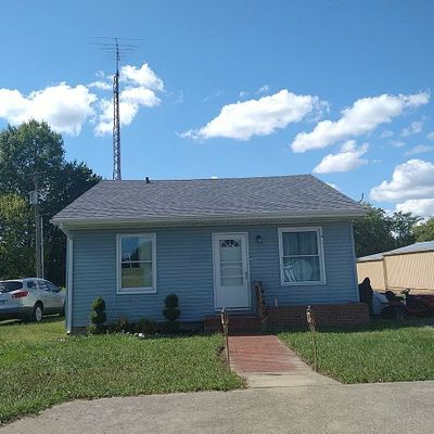 415 S Park St, Sesser, IL 62884