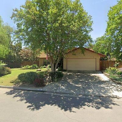 4155 W Robinson Ave, Fresno, CA 93722