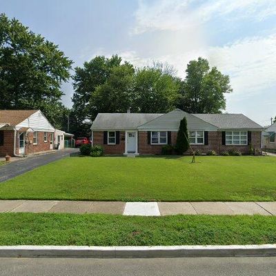 416 Brighton Ter, Holmes, PA 19043