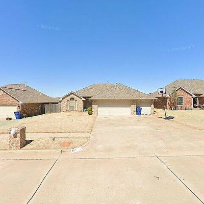 417 E Plantation Ter, Mustang, OK 73064