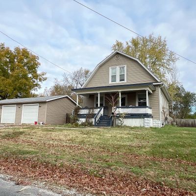 418 E Elm St, Carlinville, IL 62626