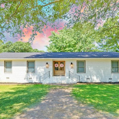 419 N Carolina St, Hartwell, GA 30643