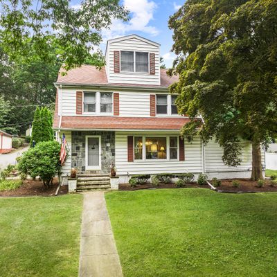 42 Vista Ter, New Haven, CT 06515