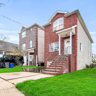 42 Union Ave, Staten Island, NY 10303