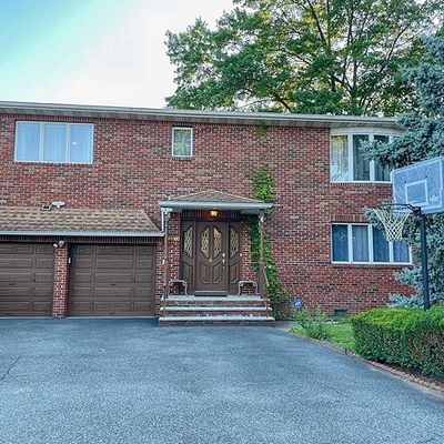 42 00 Debruin Dr, Fair Lawn, NJ 07410