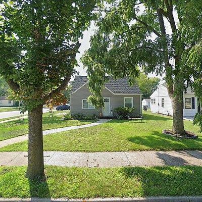 420 Scott Ave, Waukesha, WI 53186