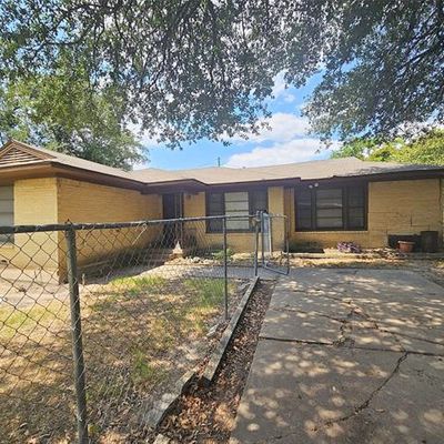 4208 Bois D Arc St, Greenville, TX 75401