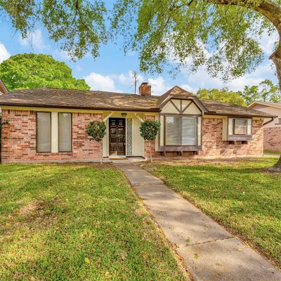 4207 Terlingua St, Pasadena, TX 77504