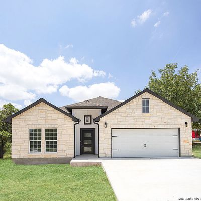 4214 Carlsbad Dr, Elmendorf, TX 78112