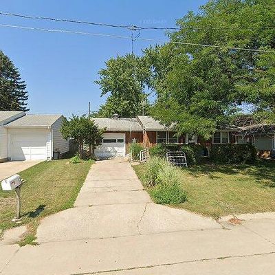 424 23 Rd St Sw, Mason City, IA 50401