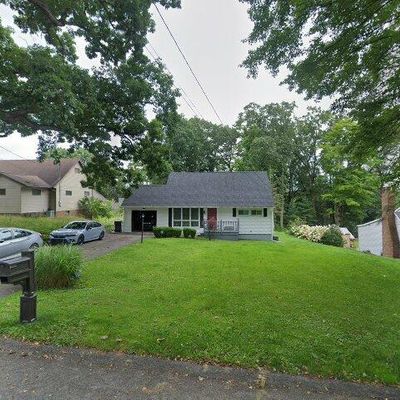 424 Shady Ln, New Castle, PA 16105