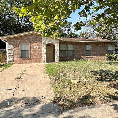 4245 Whitehall St, Fort Worth, TX 76119