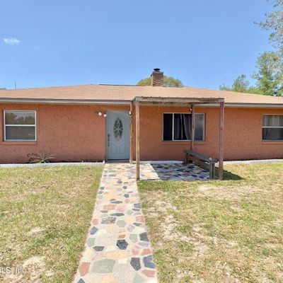 425 Pleasant St, Pomona Park, FL 32181