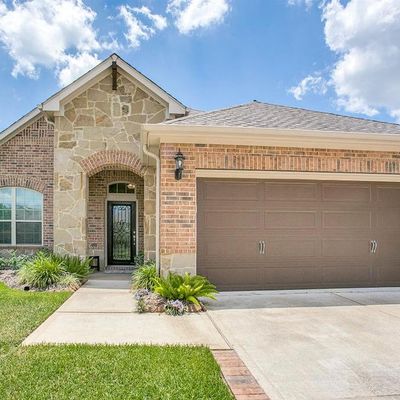 427 Beach Rose Xing, Crosby, TX 77532