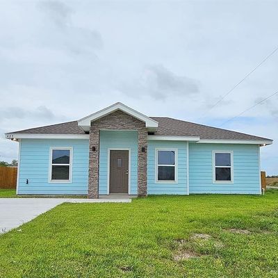 427 Hinojosa Dr, La Feria, TX 78559