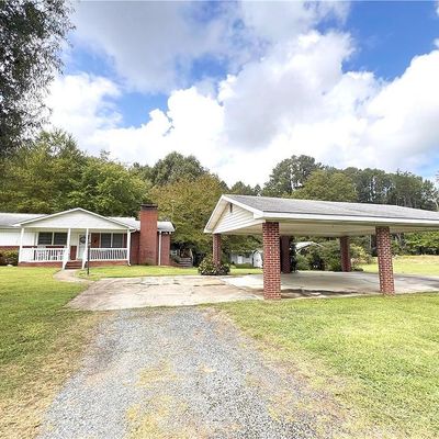 4286 Ellisboro Rd, Stokesdale, NC 27357