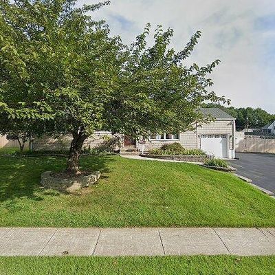 429 Adirondack Ave, Spotswood, NJ 08884