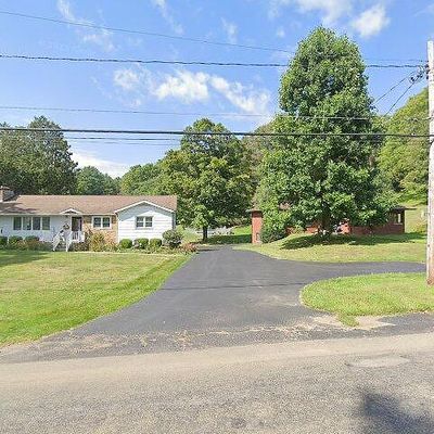 429 N Main St, Russell, PA 16345