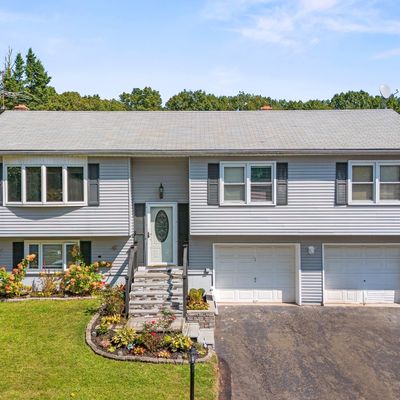 43 Roberta Dr, Middletown, CT 06457