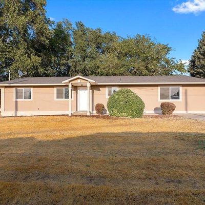 430 Swan Rd, Sunnyside, WA 98944