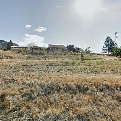 4304 Anderson Grade Rd, Yreka, CA 96097