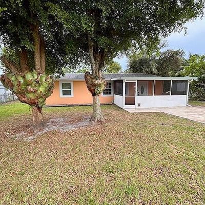 4316 Pine St, West Palm Beach, FL 33406