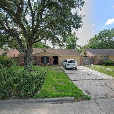 4323 Trafalgar Dr, Houston, TX 77045