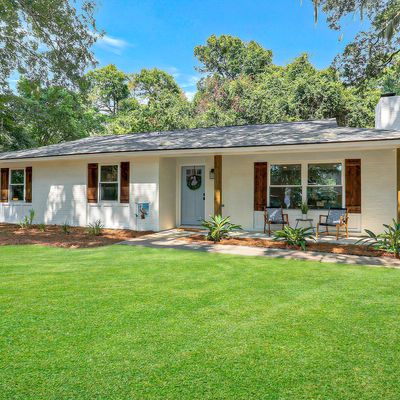 4 Bobwhite Ct, Beaufort, SC 29907