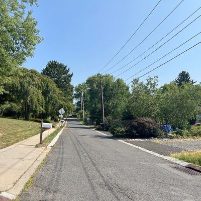 4 Central St, Lebanon, NJ 08833