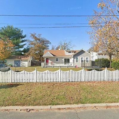 4 Dresser Ave, Burlington, NJ 08016