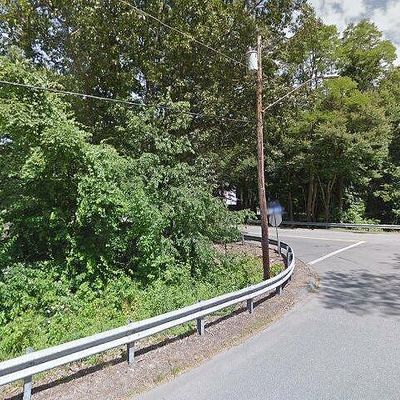 4 Fairy Dell Rd, Clinton, CT 06413